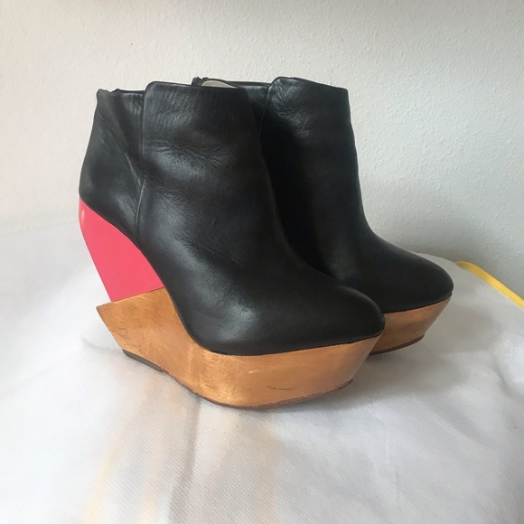 Finsk booties size 8 - Picture 1 of 4